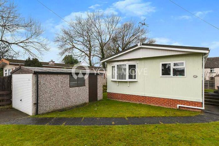 3 Bedroom Park Home Mobile Home For Sale In Harpswell Hill Park, Hemswell, Gainsborough, DN21