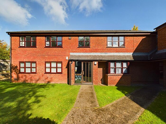 1 Bedroom Flat To Rent In Cherry Orchard Court, Spring Gardens Road, HP13