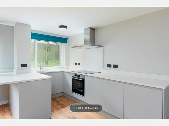 1 Bedroom Flat To Rent In Eaton Manor, Hove, BN3