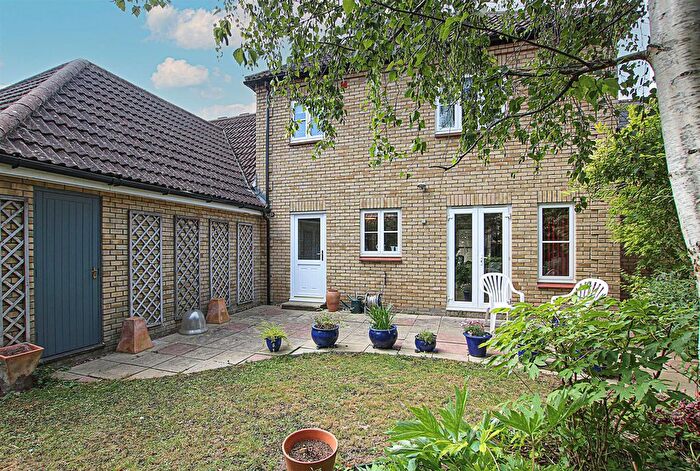 4 Bedroom Link Detached House For Sale In Station Gate, Burwell, Cambridge, CB25