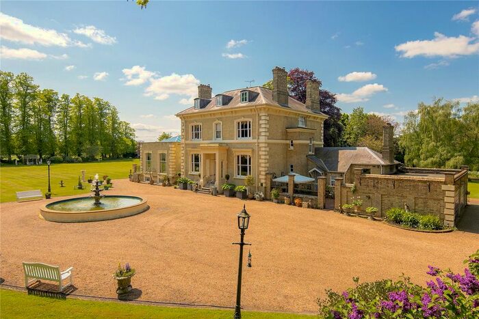 8 Bedroom Detached House For Sale In Langley Lodge Lane, Kings Langley, Hertfordshire, WD4