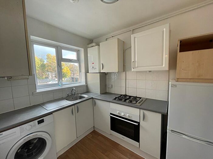 2 Bedroom Flat To Rent In Foots Cray High Street, Sidcup, Kent, DA14