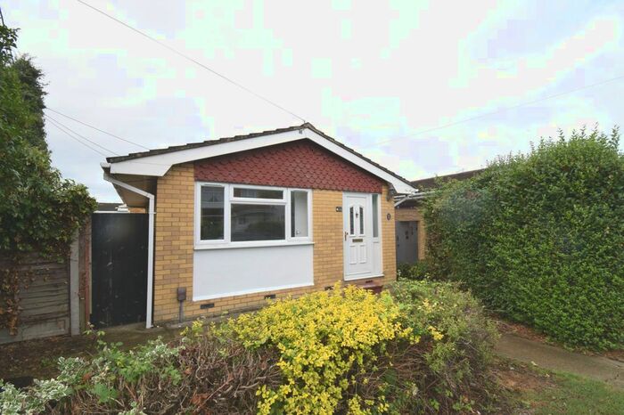 1 Bedroom Detached Bungalow To Rent In Wittem Road, Canvey Island, SS8