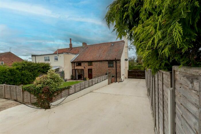 3 Bedroom Semi-Detached House For Sale In Morton On Swale, Northallerton, DL7