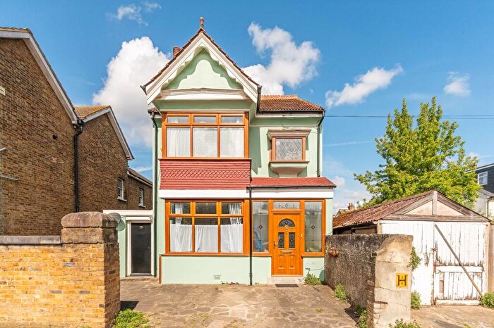 5 Bedroom Detached House For Sale In Quadrant Road, Thornton Heath, CR7