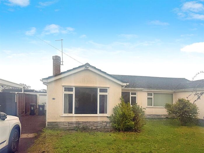 2 Bedroom Detached Bungalow To Rent In Dales Drive, Wimborne, BH21