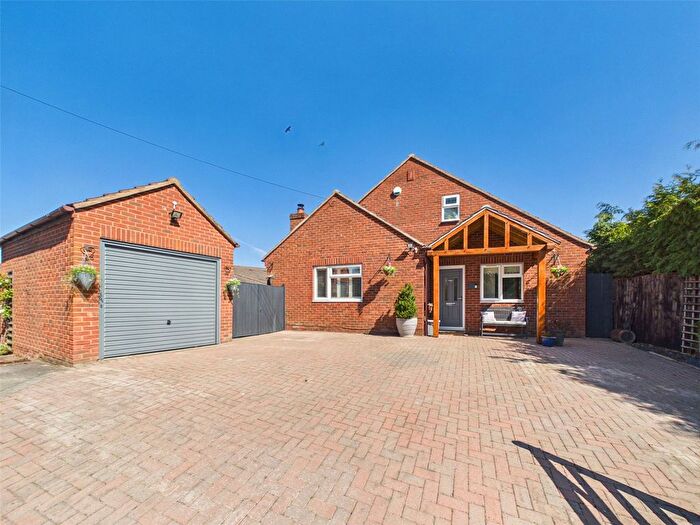 3 Bedroom Bungalow For Sale In Green Lane, Hardwicke, Gloucester, Gloucestershire, GL2