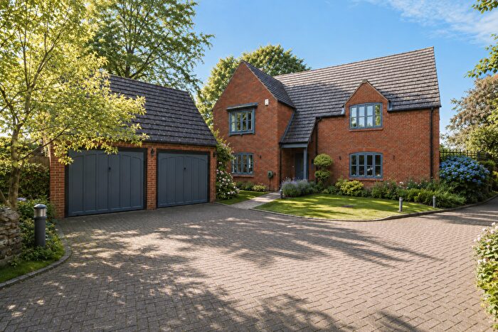 5 Bedroom Detached House For Sale In Hunters Moon, Rugby, CV23