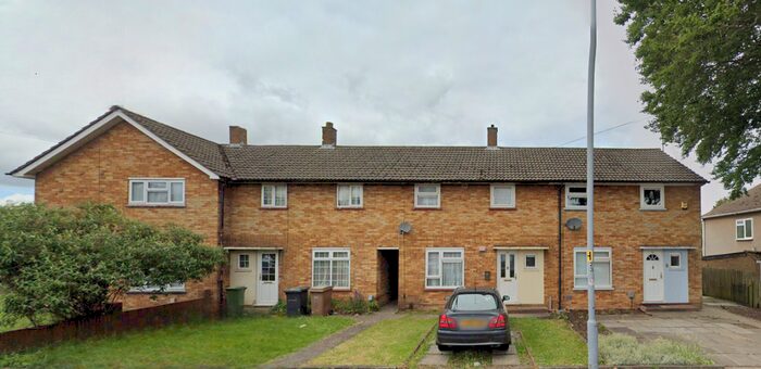 2 Bedroom Terraced House To Rent In Birdsfoot Lane, Luton, Bedfordshire, LU3