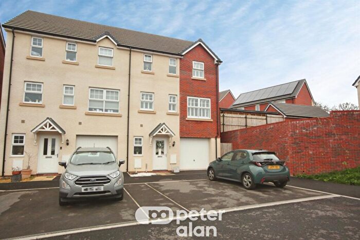 3 Bedroom Semi-Detached House For Sale In Heol Ewen, Pontrhydyrun, Cwmbran, NP44
