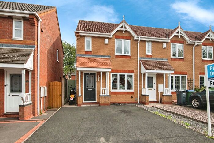 2 Bedroom Semi-Detached House To Rent In Standbridge Way, Tipton, West Midlands, DY4
