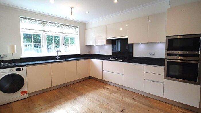 4 Bedroom End Of Terrace House To Rent In Anastasia Mews, London, N12
