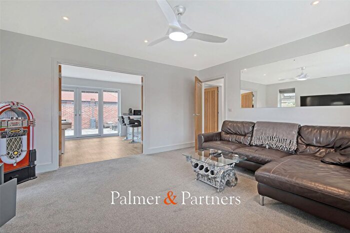 2 Bedroom Bungalow For Sale In Meadow Close, Elmstead, Colchester, Essex, CO7