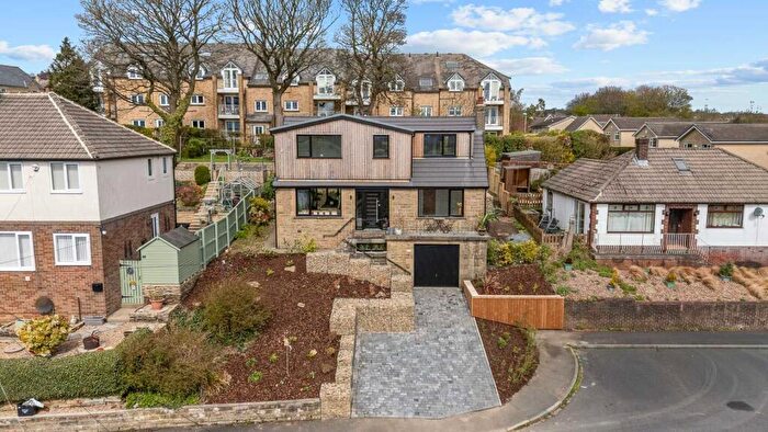 4 Bedroom Detached House For Sale In Brae House, Northowram, HX3