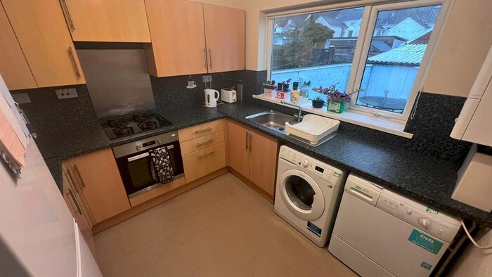 4 Bedroom Terraced House To Rent In Kemble Street, Brynmill, Swansea, SA2