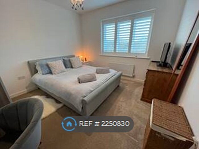2 Bedroom Flat To Rent In George Holmes Way, Bristol, BS16