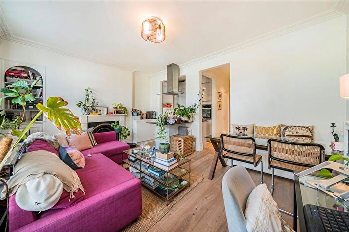 1 Bedroom Flat For Sale In New North Road, Hoxton, N1
