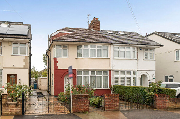 4 Bedroom Semi Detached House For Sale In Walton Avenue, Harrow, Middlesex, HA2