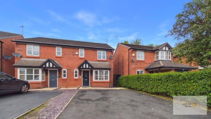 4 Bedroom Semi-Detached House For Sale In Cedar Fold, Tottington, Bury, BL8