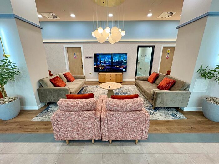 Apartment To Rent In Paradise Street, Birmingham, B1