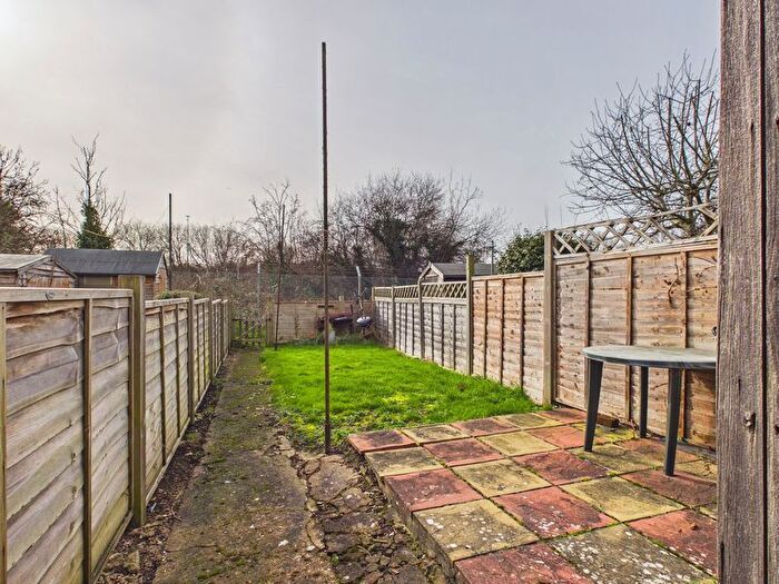 2 Bedroom Property For Sale In Nelson Avenue, Tonbridge, TN9