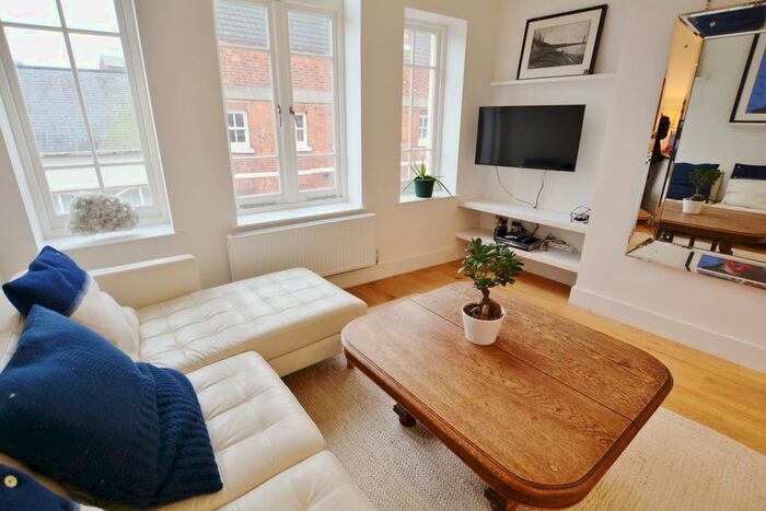 2 Bedroom Flat To Rent In High Street, Lincoln, LN2