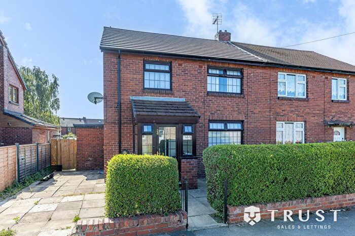 3 Bedroom Semi-Detached House For Sale In Sixth Avenue, Liversedge, WF15