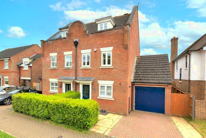 3 Bedroom Semi-Detached House To Rent In Braeburn Way, Kings Hill, West Malling, ME19