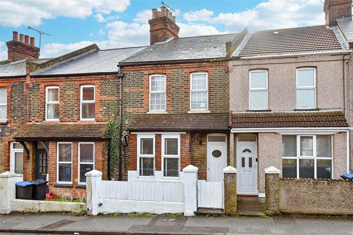 2 Bedroom Terraced House For Sale In Boundary Road, Ramsgate, Kent, CT11