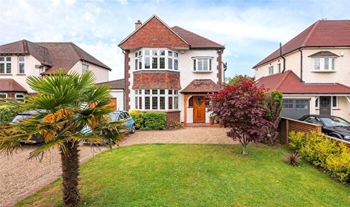 4 Bedroom Detached House For Sale In Wickham Way, Beckenham, BR3