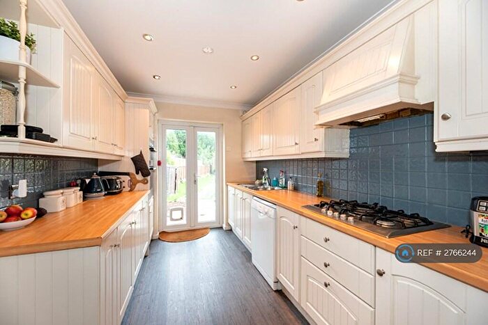 5 Bedroom Semi Detached House To Rent In Rayleigh Road, Hutton, Brentwood, CM13