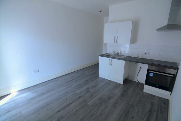 1 Bedroom Flat To Rent In Capitol Buildings, Seaview Road, CH45