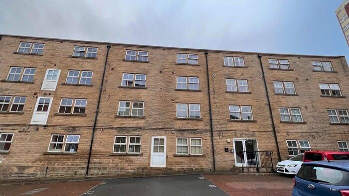 2 Bedroom Flat To Rent In Teasel Row, Eyres Mill Side, Leeds, LS12