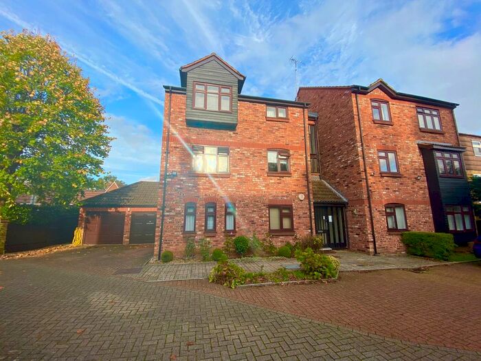 2 Bedroom Flat To Rent In Glenshee Close, Northwood, HA6
