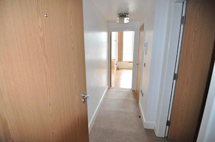 1 Bedroom Flat To Rent In Bridge Street, Bradford, BD1