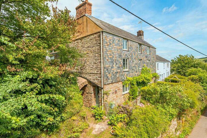 2 Bedroom End Of Terrace House For Sale In Chapel Street, Ermington, PL21