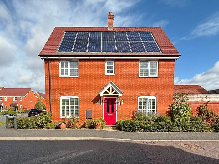 3 Bedroom Detached House For Sale In Magpie Place, Wymondham, Norfolk, NR18