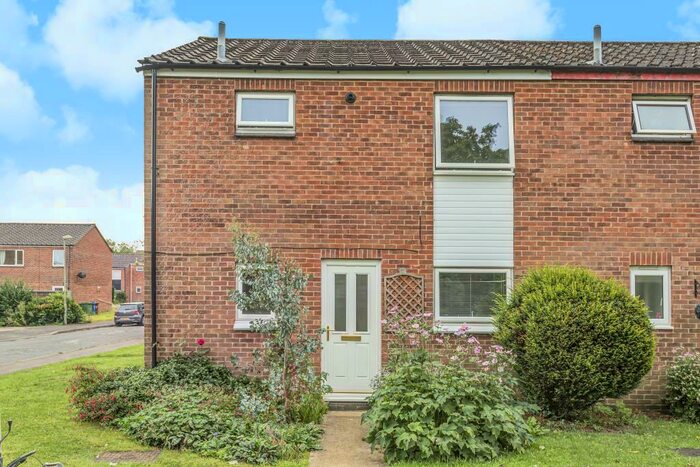 3 Bedroom End Of Terrace House To Rent In Longleat Close, Cherwell Heights, OX16