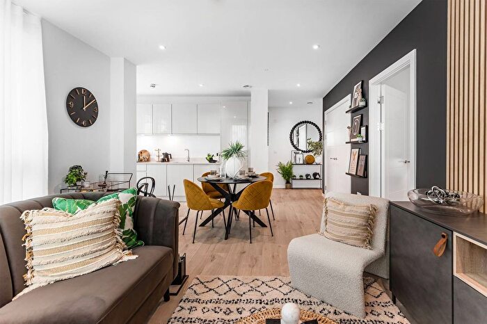 2 Bedroom Flat For Sale In Meridian Water, Enfield, London, N18