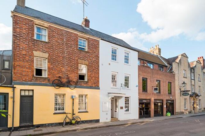 3 Bedroom Apartment For Sale In St. Michaels Street, Oxford, OX1