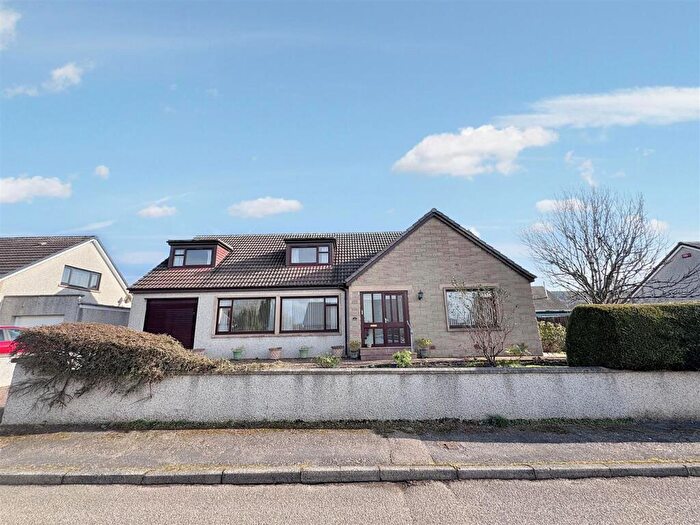 4 Bedroom Detached House For Sale In Woodside Place, Fochabers, IV32