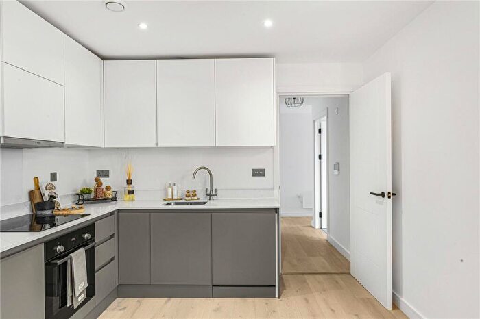1 Bedroom Apartment For Sale In Limehouse Lofts, Caroline Street, London, E1