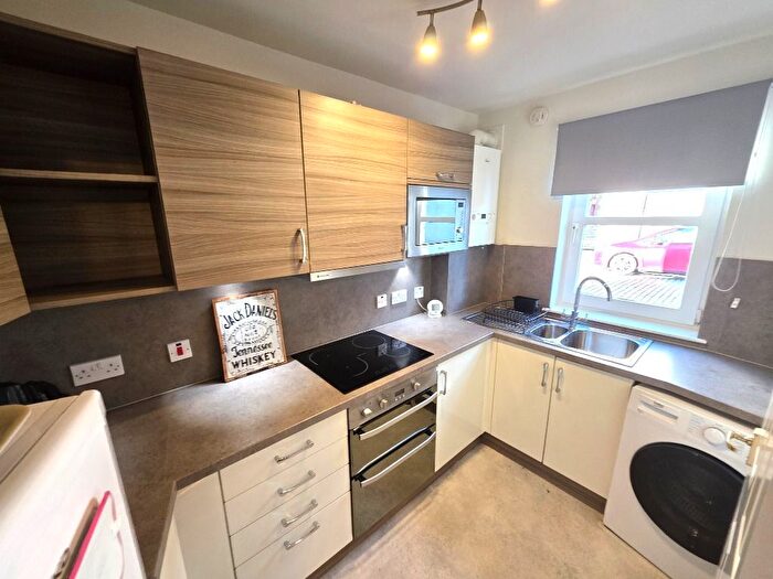 2 Bedroom Flat To Rent In Summer Street, City Centre, Aberdeen, AB10