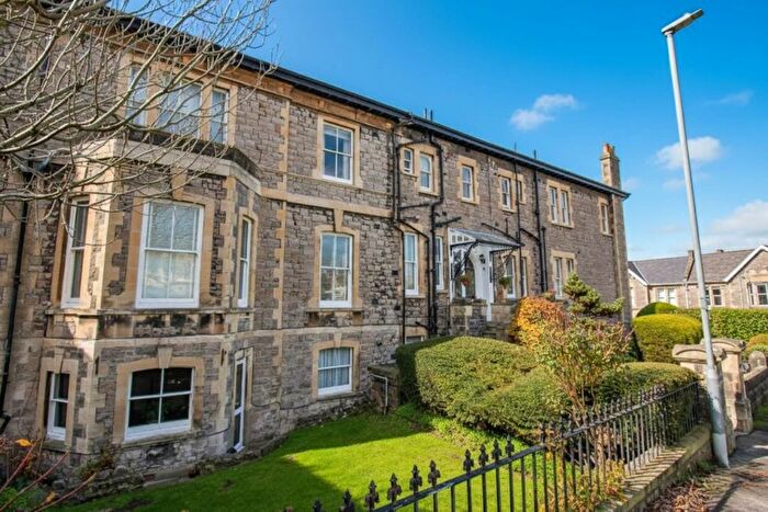 1 Bedroom Flat For Sale In Atlantic Road, Hillside, Weston-Super-Mare, BS23