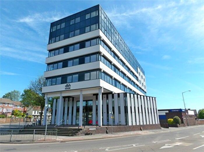 1 Bedroom Flat To Rent In Carlton Square, Nottingham, NG4