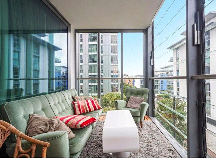 2 Bedroom Flat To Rent In Eastfields Avenue, Thamesfield, Wandsworth, London, SW18