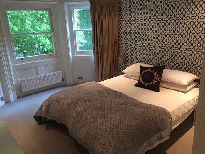 2 Bedroom Flat To Rent In Bramham Gardens, London, SW5