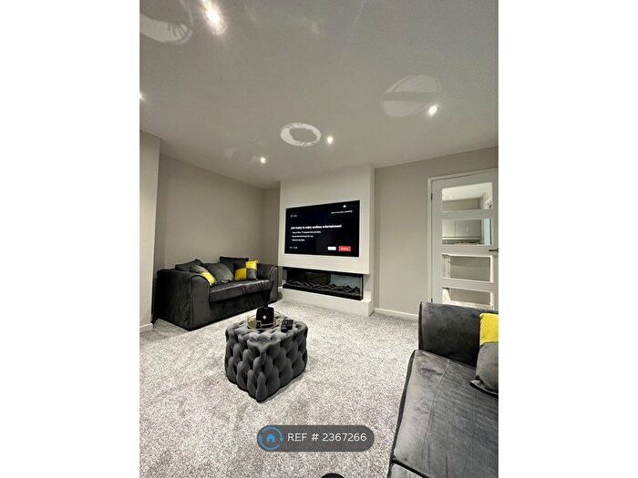 3 Bedroom Terraced House To Rent In Overend Close, Sheffield, S14