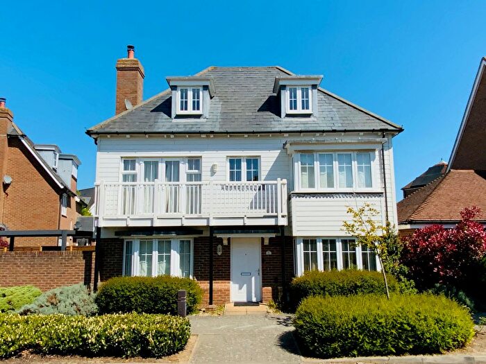 5 Bedroom Detached House To Rent In Holly Way, Kings Hill, ME19