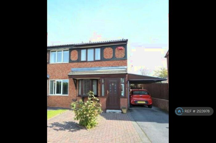 2 Bedroom Semi-Detached House To Rent In Blakenhall Way, Wirral, CH49